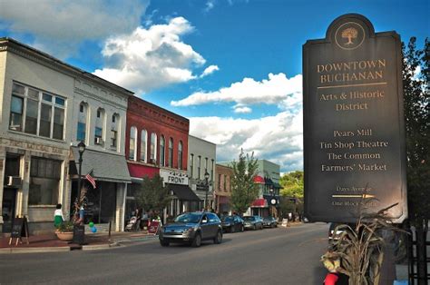 Formules de vacances buchanan : Buchanan, Michigan: A leader in small-town revitalization