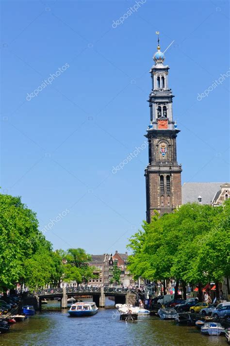 Kör med internationellt körtillstånd i nederländerna. Westerkerk och prinsengracht i amsterdam, Nederländerna ...