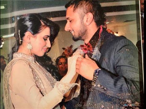 Bollywood Singer And Actor Honey Singhs Wife Shalini Talwar Alleges Domestic Violence Files