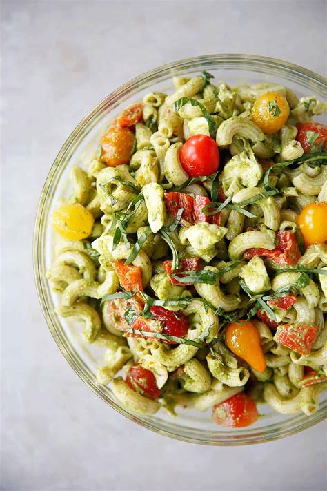 Caprese Pesto Pasta Salad Lexi S Clean Kitchen