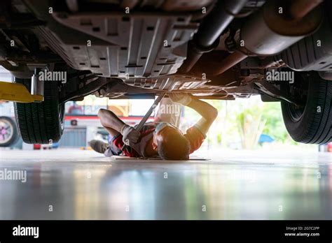 Auto Repa Hi Res Stock Photography And Images Alamy