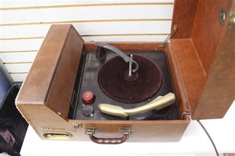 Vintage Rca Victor Portable Phonograph Record Player Model 2es38 Tube