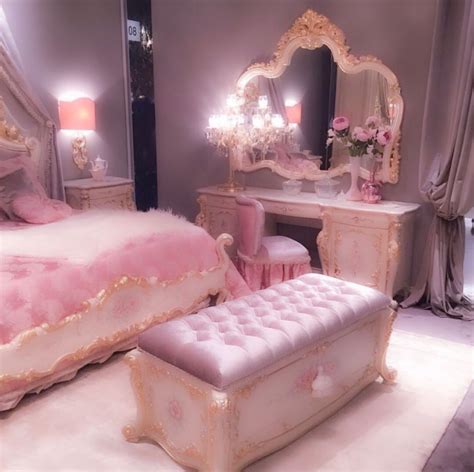 30 Glamorous Pink And Gold Bedroom Decoomo
