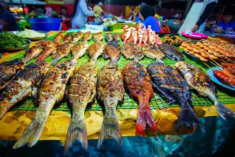 For authentic street food, head to the thriving foodies' paradise of kampung baru on saturdays. What to eat in KL & where to eat in KL? — Top 10 Kuala ...