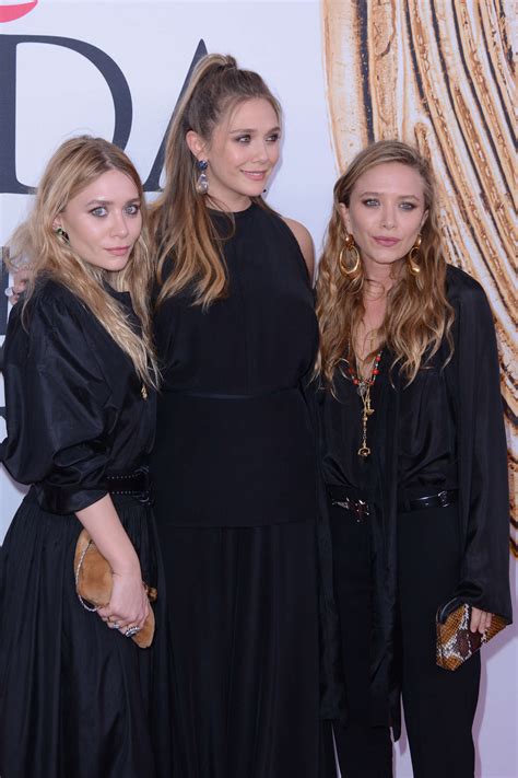 Elizabeth Ashley And Mary Kate Olsen 2016 Cfda Fashion Awards 03