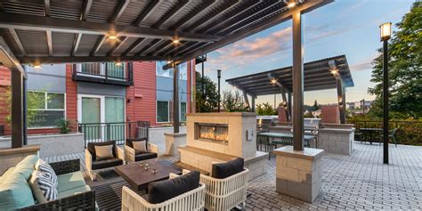Luxury Apartments in Downtown Redmond, WA | Radiate