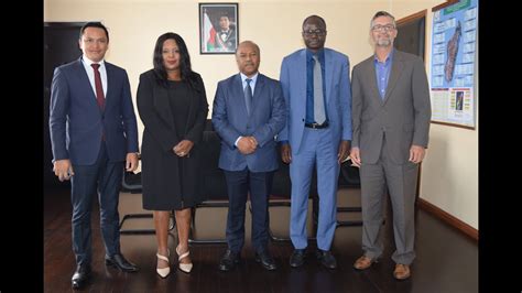 Visite De Mme Marie Chantal Uwanyiligira Repr Sentante De La Banque