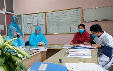 Theo đó, 16 người (6 bác sĩ và 10 kỹ thuật viên vi sinh, sinh hóa, huyết học) sẽ tăng cường vào đà nẵng vào đầu tuần sau. Những "chiến sĩ" thầm lặng trong cuộc chiến phòng, chống ...