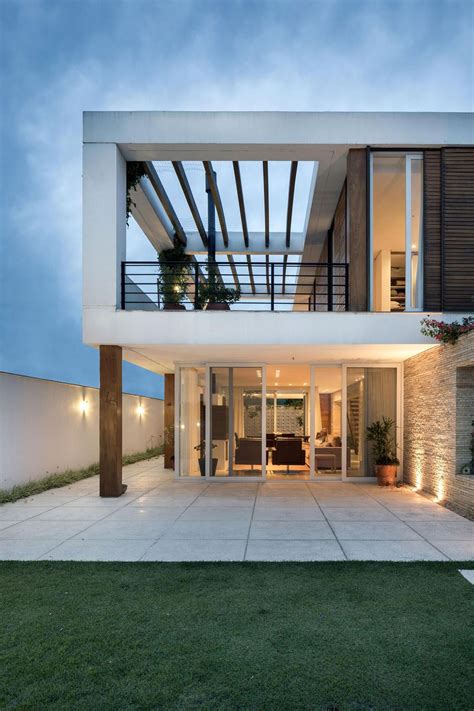 Contemporary Gated Community Home Unraveling A Seamless Connection To