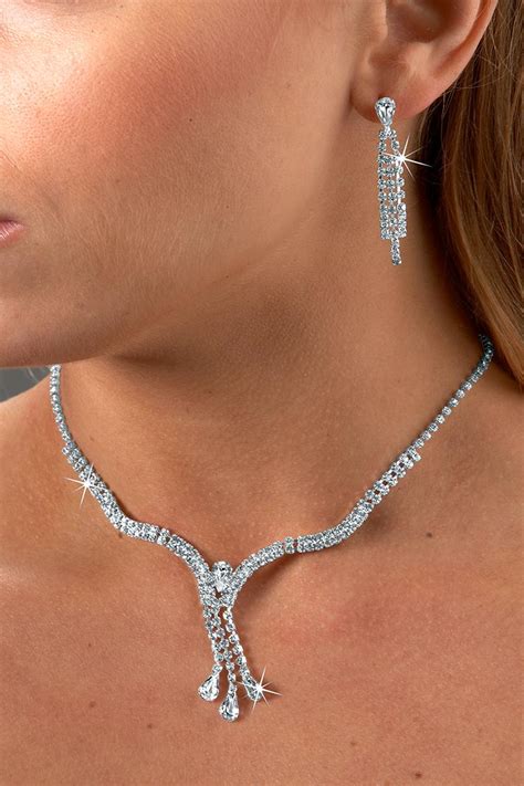 Ns Cs Elegant Triple Drop Rhinestone Jewelry Necklace Set