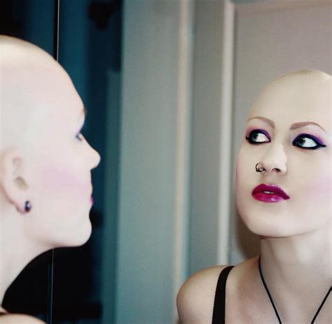 Krebspatientin Diagnose Krebs Nanas Abschied Vom Leben In Pink Welt