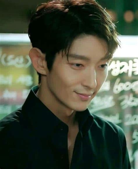 Seo ye ji çocukluğundan beri kendi ayakları üzerinde durmaya çalışan ve zorlu bir. https://www.instagram.com/?hl=en | イジュンギ, ジュンギ, 作品