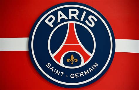 We are on league of legends and fifa ! PSG Willingly Ditching Their Heritage? - PSG Talk