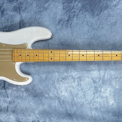 Squier FSR Classic Vibe Late 50s Precision Bass White Reverb