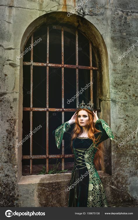 Ginger Queen Near The Castle Stock Photo By ©fotolit2 159675138