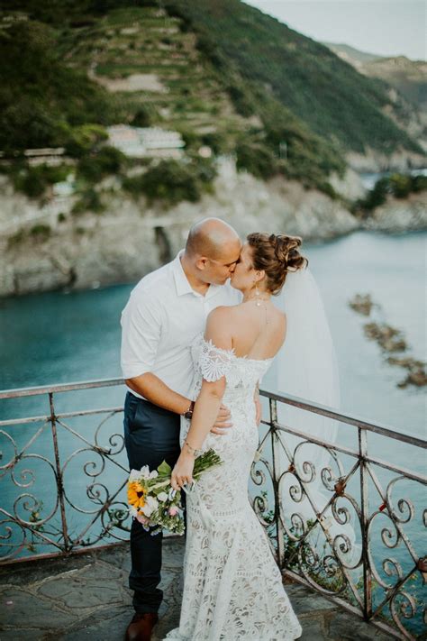 Wedding In Monterosso Cinque Terre Urban Bay Photography Wedding