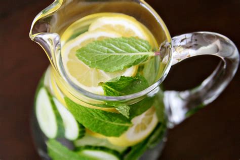 Homemade Detox Water Ideal For A Flat Stomach —