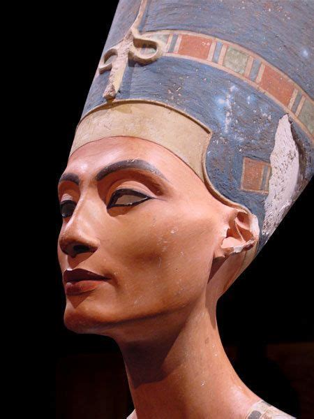queen nefertiti bust 3400 year old nefertiti bust queen nefertiti ancient egyptian artifacts
