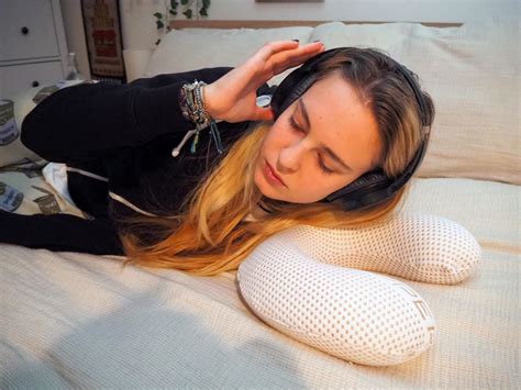 The Secret To Laying Down On Your Side With Headphones On Gadget Hacks