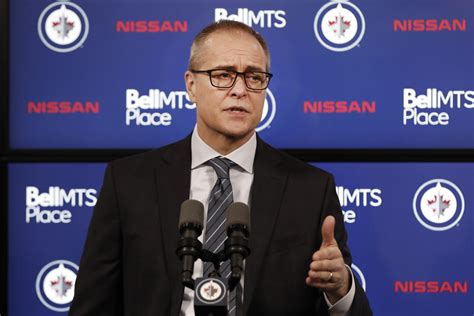 I like take pics in the mountains and old villages, looking for the best lights and colours, more often in autumn and winter. Jets: prolongation de contrat pour Paul Maurice