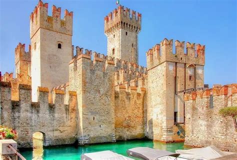 Un Viaggio Tra I 7 Castelli Medievali Più Belli In Italia Viaggi Low Cost