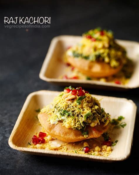 Raj Kachori Tasty Raj Kachori Chaat Dassana S Veg Recipes