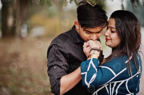 Love Story Of Indian Couple Posed Outdoor Man Kiss Her Hand 10491929