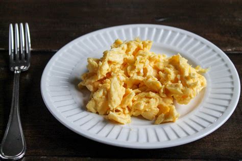See full list on wikihow.com How to Make the BEST Scrambled Eggs - thekittchen