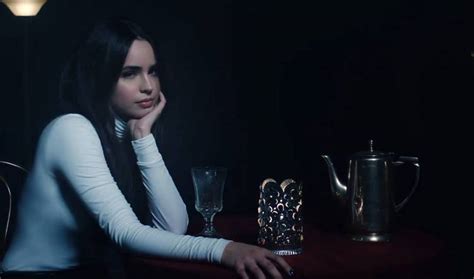 4 мин и 22 сек. Savršen spoj: Sofia Carson objavila spot za pesmu "Back To Beautiful" - Famoza.net
