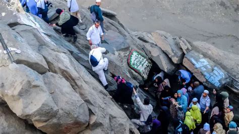 Jabal Al Nour Makkah A Spiritual Journey To The Holy Cave