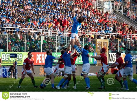 Matteo pessina hat ein verändertes italien gegen wales auf die italien trifft als sieger der gruppe a nun auf den zweiten der staffel c, der die teams niederlande, österreich, ukraine und nordmazedonien. Italien Gegen Wales, Rugby Mit Sechs Nationen ...