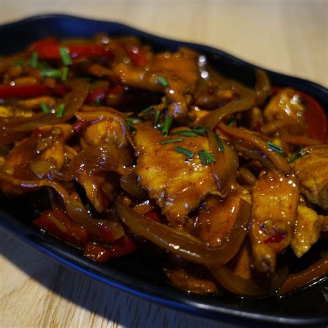 Poulet aux oignons