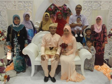 Share to twitter share to facebook share to pinterest. Che'gu Lee SKBT(A) Dengkil: JALAN-JALAN KENDURI KAHWIN