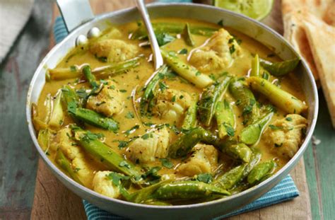 Whereas kerelan fish curry has that aromatic flavour of coconut, the goan fish curry differs with a. Anjum's Goan Fish Curry | Indian Recipes | GoodtoKnow
