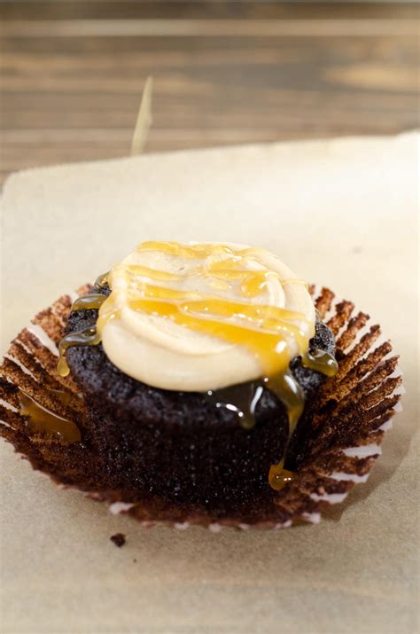 Super Moist Chocolate Cupcakes Salted Caramel Frosting And Caramel