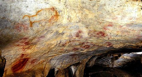 Siento la unción en este lugar. La Cueva de El Castillo en Cantabria: cómo se pintó el ...