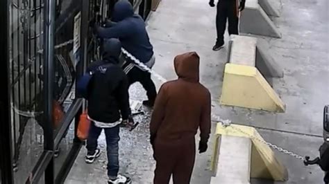Police Arrest 3 Suspects In Gun Shop Robbery Video Abc News