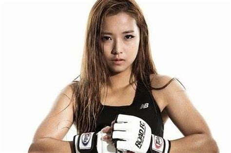 Hot Korean Prospect Song Ka Yeon Joins Evolve Mma Fight Team