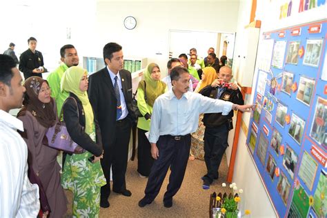 Majlis perbandaran pasir gudang or pasir gudang municipal council (mppg) is a local authority which administrates pasir gudang and other areas of the iskandar malaysia area. SUHAIZANNOH: LAWATAN KERJA DI MAJLIS PERBANDARAN PASIR ...