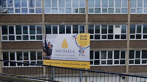 Michaela School Britains Strictest School Celebrates Gcse Results
