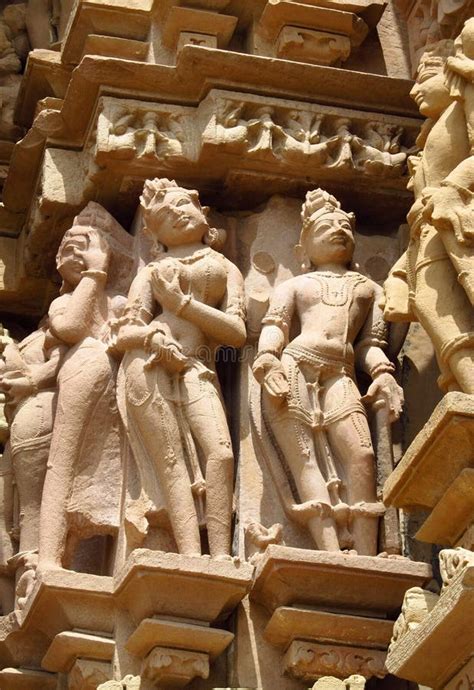 Esculturas Eróticas No Grupo Do Templo De Khajuraho De Monumentos Na Índia Imagem De Stock