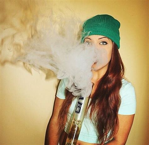 Female Weed Smokers