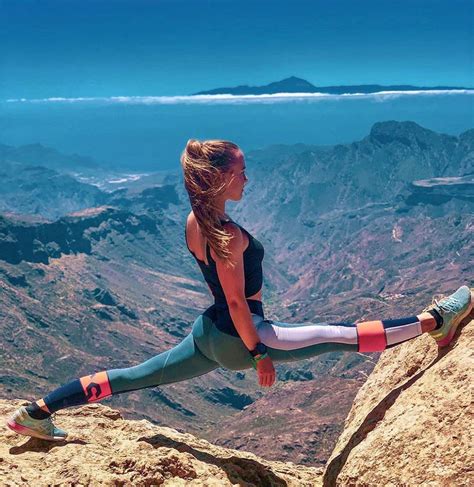 Running Runners Run On Instagram “☀️on Top Of The World 😃💙 Apply For A Feature Following