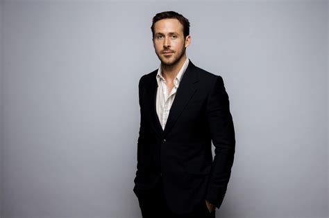 Ryan Gosling Actor Tuxedo Wallpaper Hd Man 4k Wallpapers Images And Background Wallpapers Den