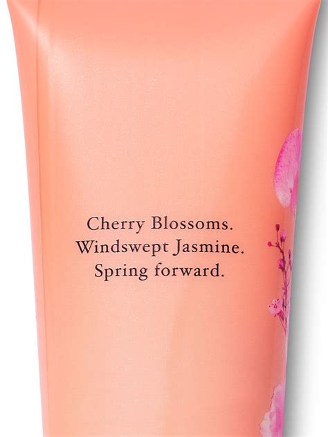 Cherry Blossoming Vücut Losyonu Victorias Secret