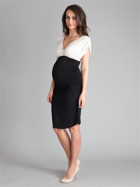 Does My Bump Look Good In This Top Five Summer Wedding Maternity