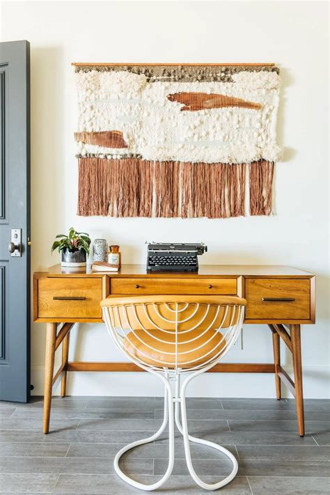 8 Stylish Wall Decor Ideas To Take For Your Office