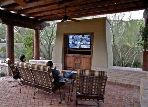 Outdoor Tv Enclosure Ideas Take The Entertainment Outdoors