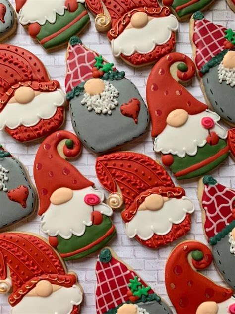 These Look So Cute Cute Christmas Cookies Christmas Cookies Decorated Christmas Sweets