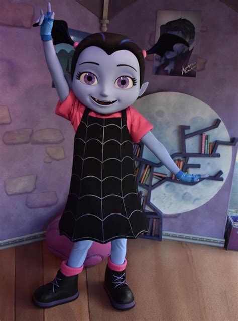 Vampirina Now Meeting At Disneys Hollywood Studios Photos Video